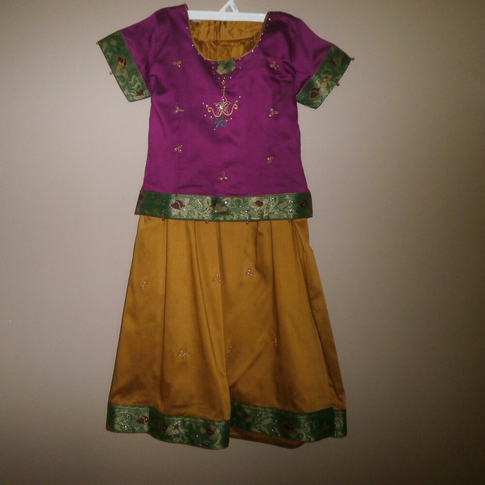 SOUTH INDIAN STYLE LEHENGA BLOUSE! NEW!!
